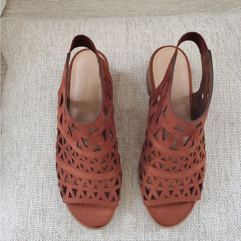 American Eagle Block Sandals Size 6.5